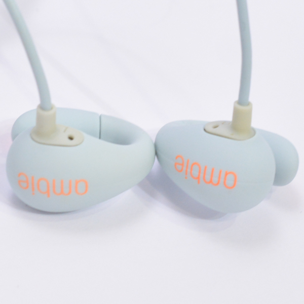 Ambie アンビー 中古 Am Bt01 Lc Ambie Wireless Earcuffs Pop Sky 秋葉原 E イヤホン