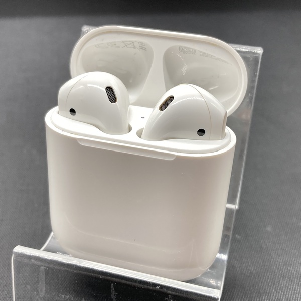 Apple アップル 【中古】AirPods with Wireless Charging Case MRXJ2J