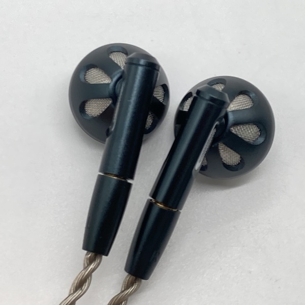 FIIO フィーオ 【中古】FF5 Black 【FIO-IEM-FF5-B】【秋葉原】 / e