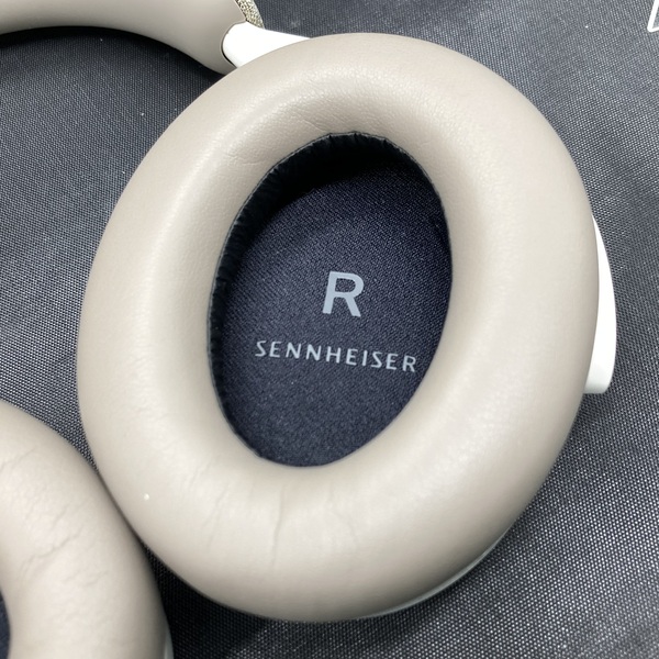 SENNHEISER ゼンハイザー 【中古】MOMENTUM 4 Wireless ホワイト