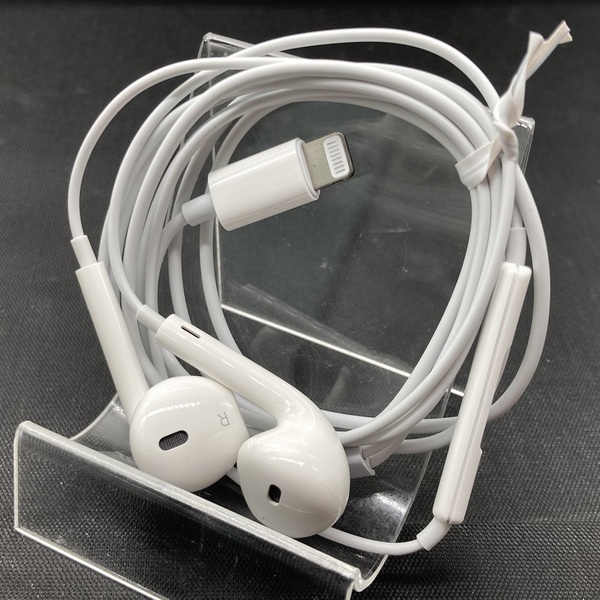 Apple アップル 【中古】EarPods with Lightning Connector【秋葉原 ...