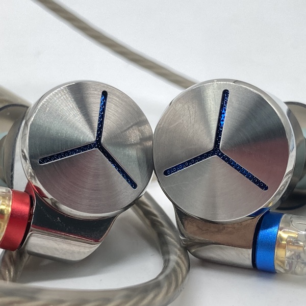 FIIO フィーオ JD7 Silver 【FIO-IEM-JD7-S】 / e☆イヤホン