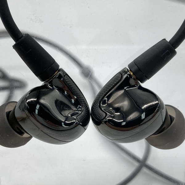 aune audio jasper-tイヤホン日本未発売4.4ケーブル付き接続タイプ有線