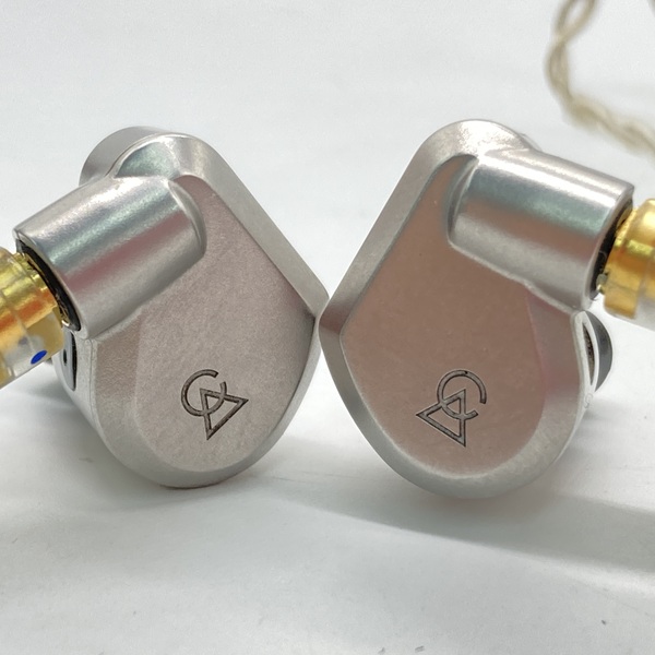 Campfire Audio キャンプファイヤー オーディオ 【中古】VEGA 【CAM