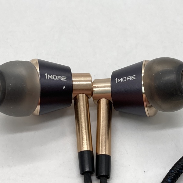 1MORE ワンモア E1001 Triple-Driver In-Ear Headphones シルバー / e