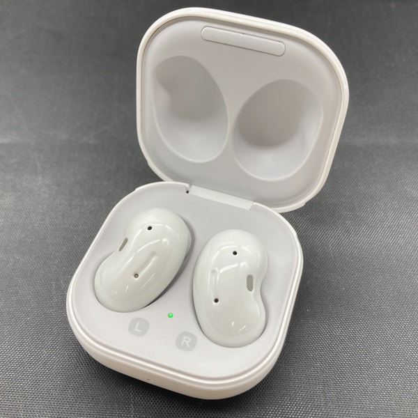 Galaxy ギャラクシー 【中古】Galaxy Buds Live Mystic White 【SM-R180NZWAXJP】【仙台】 /  e☆イヤホン