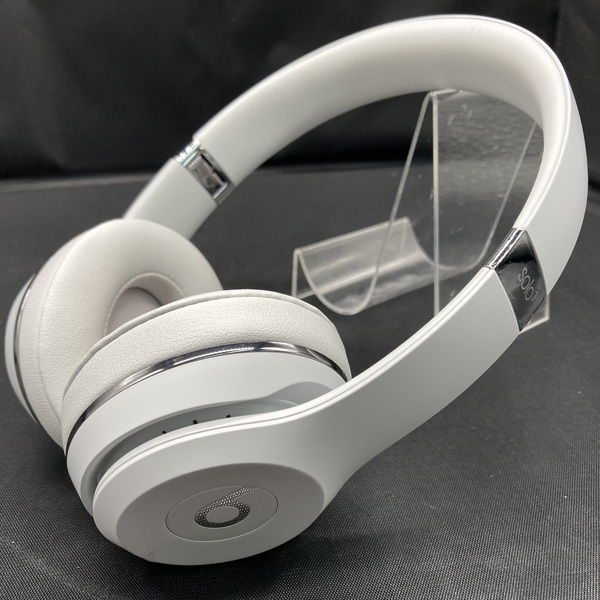 Beats by Dr. Dre ビーツバイドクタードレ 【中古】Beats Solo3 Wireless - The Beats Icon  Collection - サテンシルバー MX452PA/A【名古屋】 / e☆イヤホン