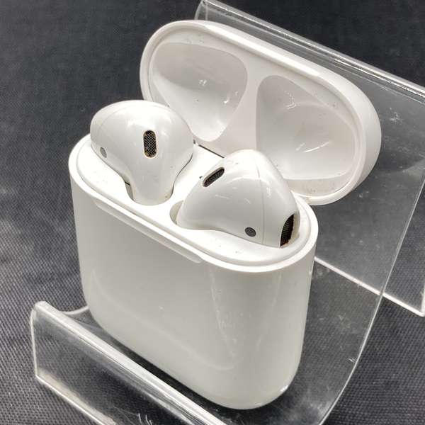 Apple アップル 【中古】AirPods with Charging Case MV7N2J/A【日本橋】 / e☆イヤホン