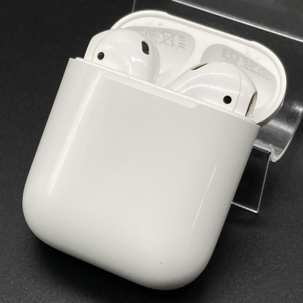 Apple アップル 【中古】AirPods with Charging Case MV7N2J/A【日本橋】 / e☆イヤホン