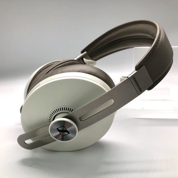 SENNHEISER ゼンハイザー 【中古】MOMENTUM Wireless ノイズキャンセルヘッドホン Sandy White 【M3AEBTXL  SANDY WHITE】【秋葉原】 / e☆イヤホン