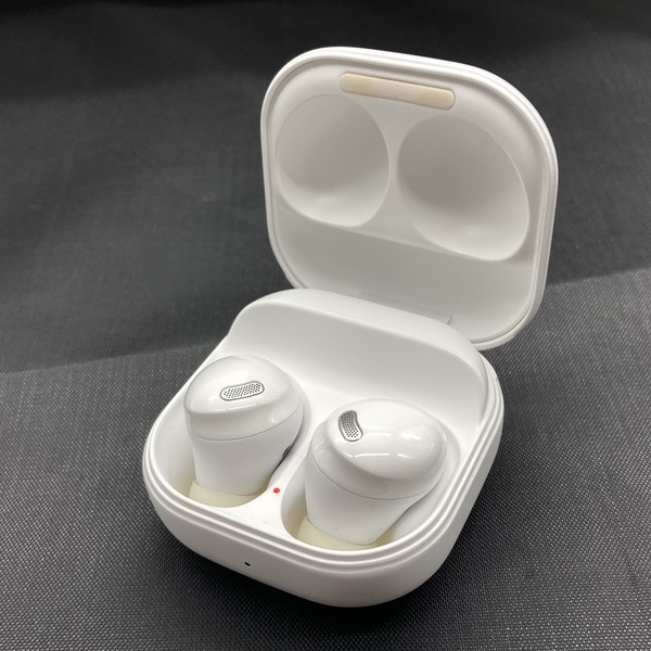 Galaxy ギャラクシー 【中古】Galaxy Buds Pro Phantom White 【SM-R190NZWAXJP】【日本橋】 / e☆ イヤホン